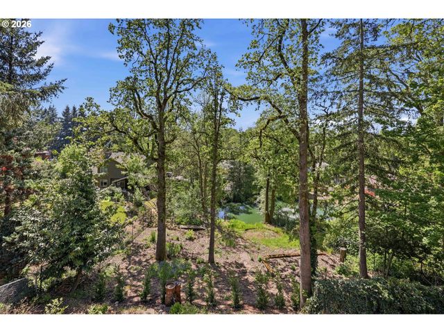 17243 Se OATFIELD Rd, Milwaukie, OR 97267