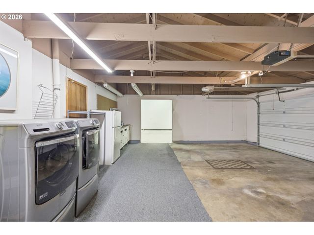 17243 Se OATFIELD Rd, Milwaukie, OR 97267
