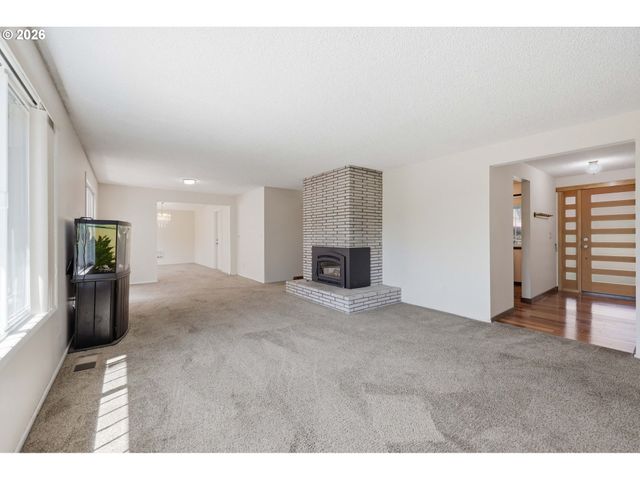 17243 Se OATFIELD Rd, Milwaukie, OR 97267