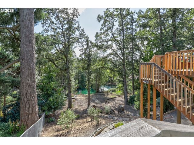 17243 Se OATFIELD Rd, Milwaukie, OR 97267