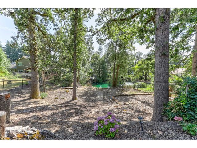 17243 Se OATFIELD Rd, Milwaukie, OR 97267