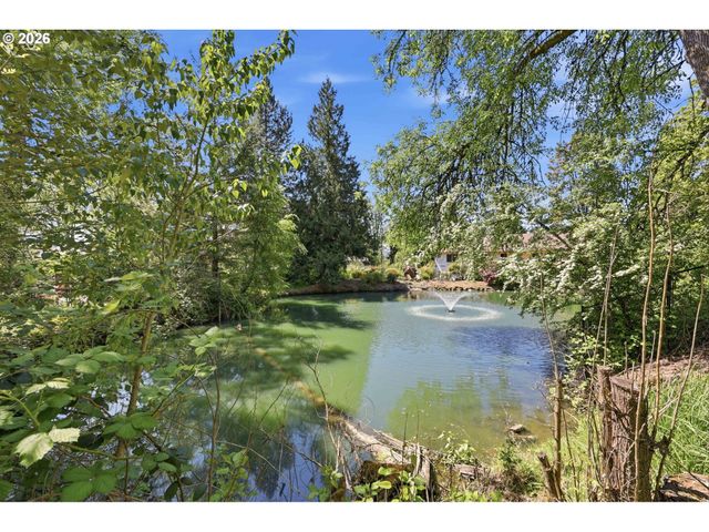 17243 Se OATFIELD Rd, Milwaukie, OR 97267