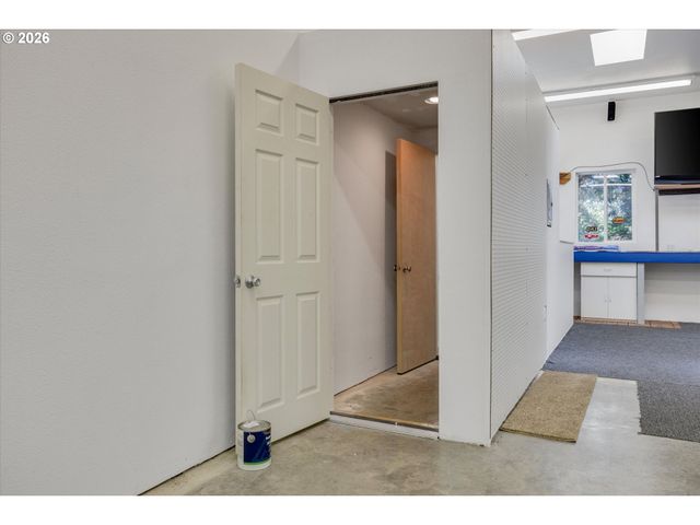 17243 Se OATFIELD Rd, Milwaukie, OR 97267