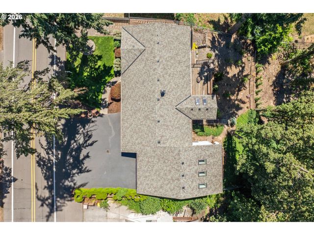 17243 Se OATFIELD Rd, Milwaukie, OR 97267