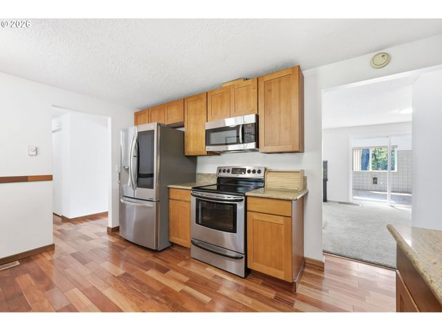 17243 Se OATFIELD Rd, Milwaukie, OR 97267