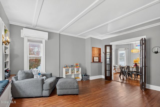 4 Grant Avenue, Amsterdam, NY 12010