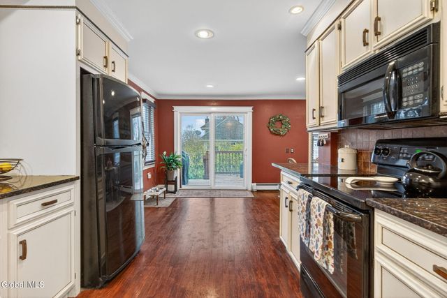 4 Grant Avenue, Amsterdam, NY 12010