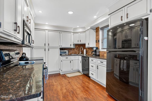 4 Grant Avenue, Amsterdam, NY 12010