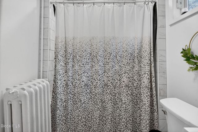 4 Grant Avenue, Amsterdam, NY 12010