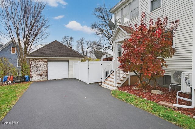 4 Grant Avenue, Amsterdam, NY 12010