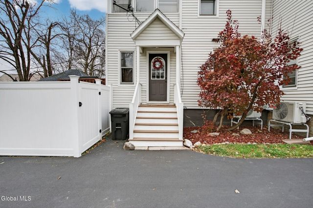 4 Grant Avenue, Amsterdam, NY 12010