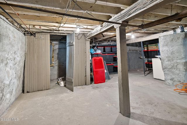 4 Grant Avenue, Amsterdam, NY 12010