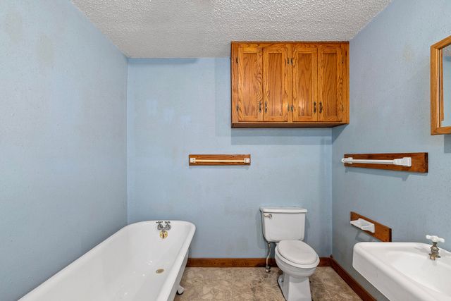 2259 Racetrack Hollow Road, Anderson, MO 64831