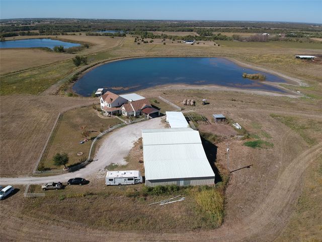 5646 N US Highway 69, Celeste, TX 75423