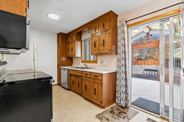 1040 3rd Street NW, New Brighton, MN 55112