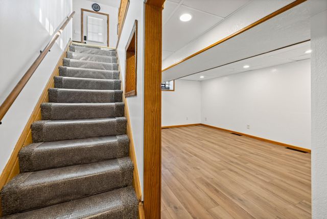 1040 3rd Street NW, New Brighton, MN 55112