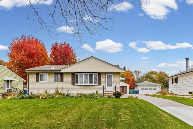 1040 3rd Street NW, New Brighton, MN 55112