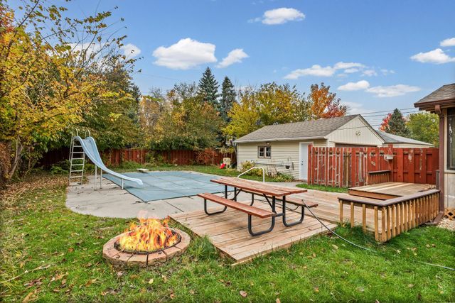 1040 3rd Street NW, New Brighton, MN 55112