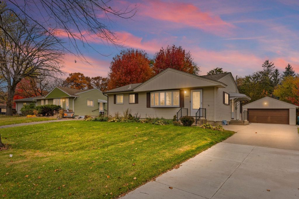 1040 3rd Street NW, New Brighton, MN 55112