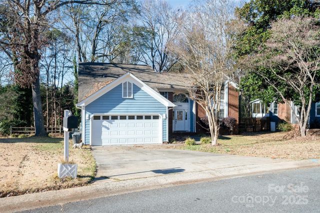 10925 Lassen Court, Charlotte, NC 28214