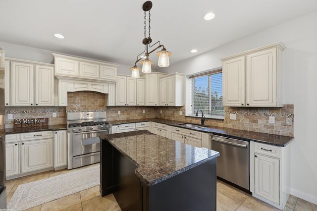 18081 25 Mile Road, Macomb, MI 48042