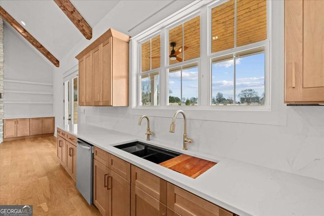 1250 HAYS MILL Road, Carrollton, GA 30117