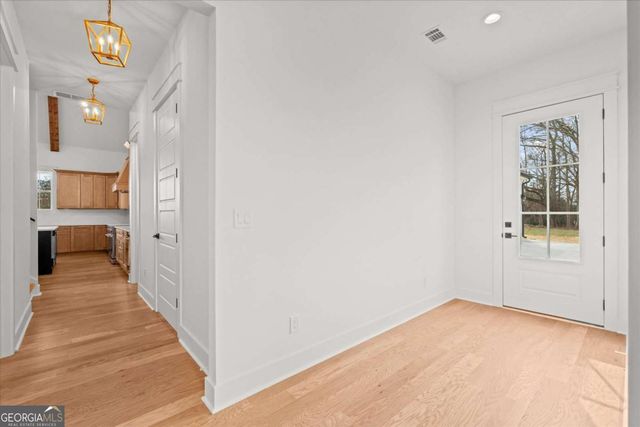 1250 HAYS MILL Road, Carrollton, GA 30117