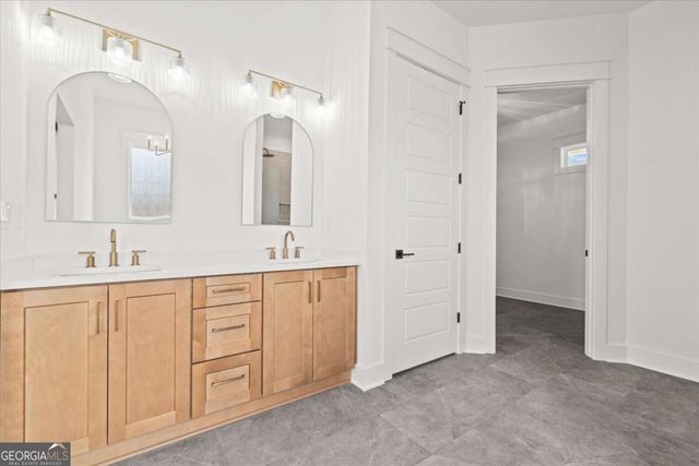 1250 HAYS MILL Road, Carrollton, GA 30117