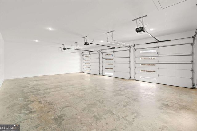 1250 HAYS MILL Road, Carrollton, GA 30117