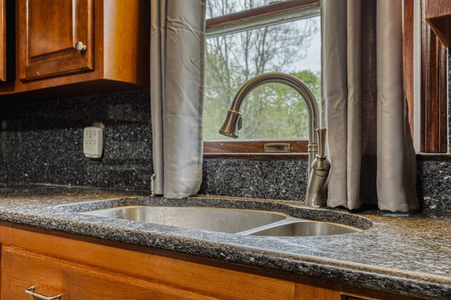 31 Raven Rd, Dracut, MA 01826