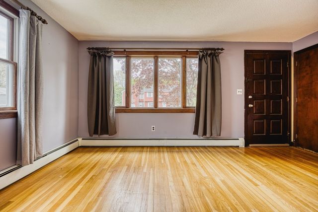 31 Raven Rd, Dracut, MA 01826