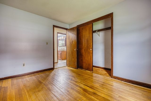 31 Raven Rd, Dracut, MA 01826