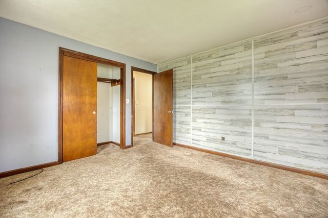 31 Raven Rd, Dracut, MA 01826