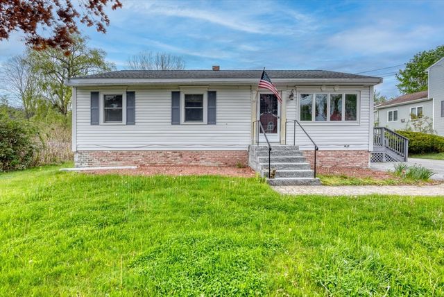 31 Raven Rd, Dracut, MA 01826