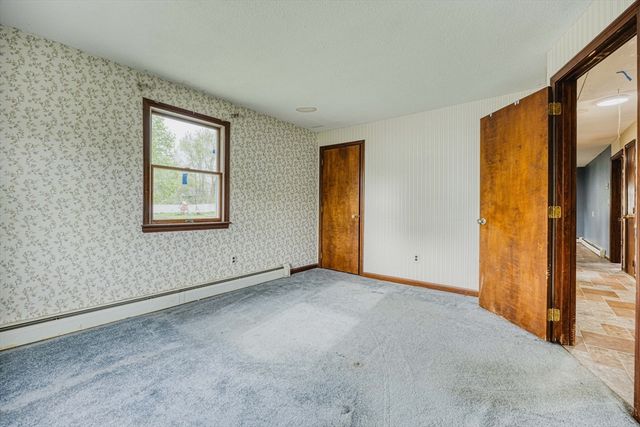 31 Raven Rd, Dracut, MA 01826