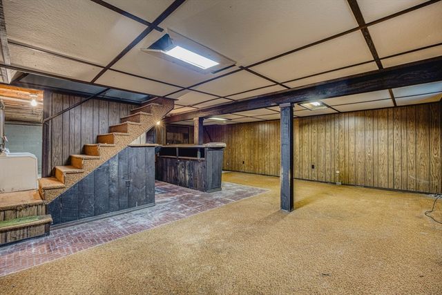 31 Raven Rd, Dracut, MA 01826