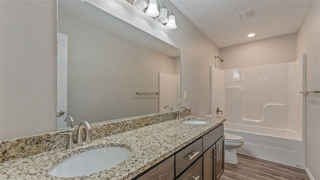824 Brook Street, Gentry, AR 72734