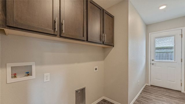 824 Brook Street, Gentry, AR 72734