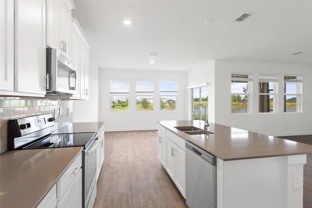 8825 BETH PAGE LANE, Davenport, FL 33896