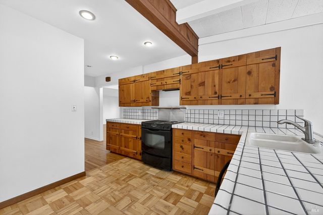 333 Bergwall Way, Vallejo, CA 94591