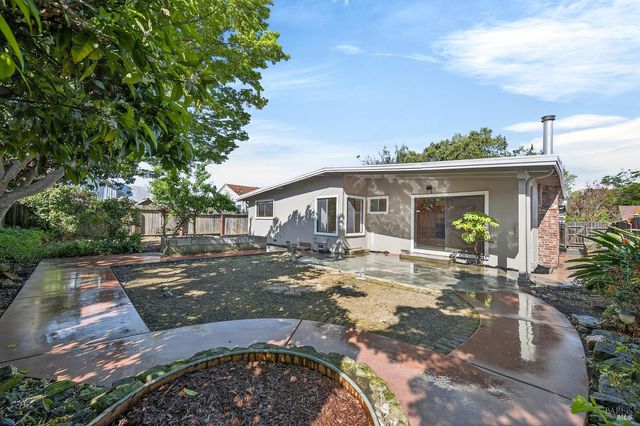 333 Bergwall Way, Vallejo, CA 94591