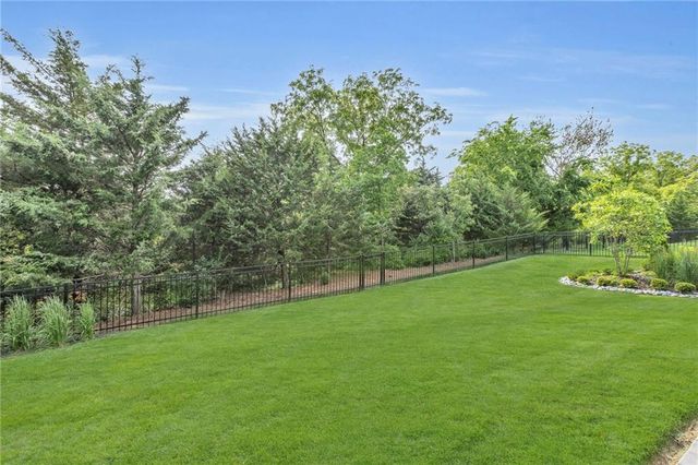 5842 N Lucerne Avenue, Kansas City, MO 64151