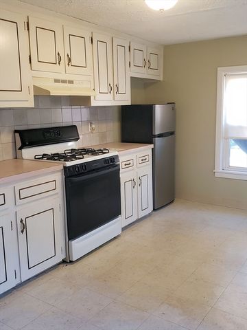 7 Greenwood St A, Wakefield, MA 01880