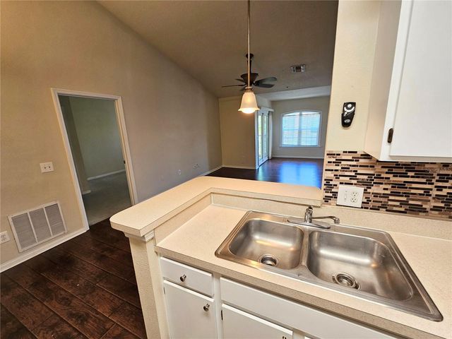 6548 SWISSCO DRIVE 628, Orlando, FL 32822