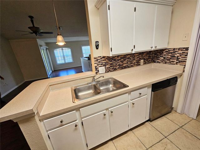 6548 SWISSCO DRIVE 628, Orlando, FL 32822
