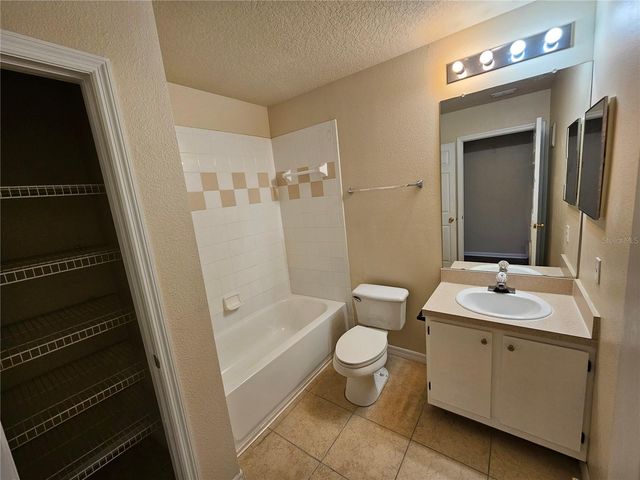 6548 SWISSCO DRIVE 628, Orlando, FL 32822