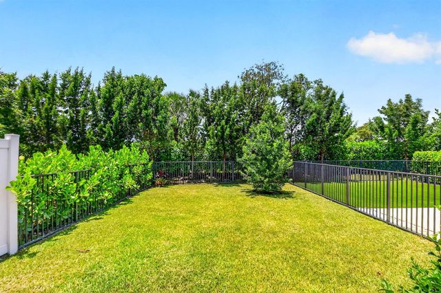 7351 Lenora Lane, Lake Worth, FL 33467