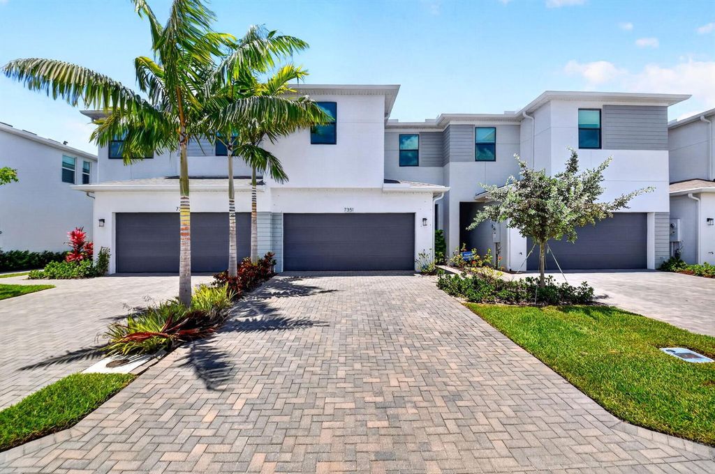 7351 Lenora Lane, Lake Worth, FL 33467