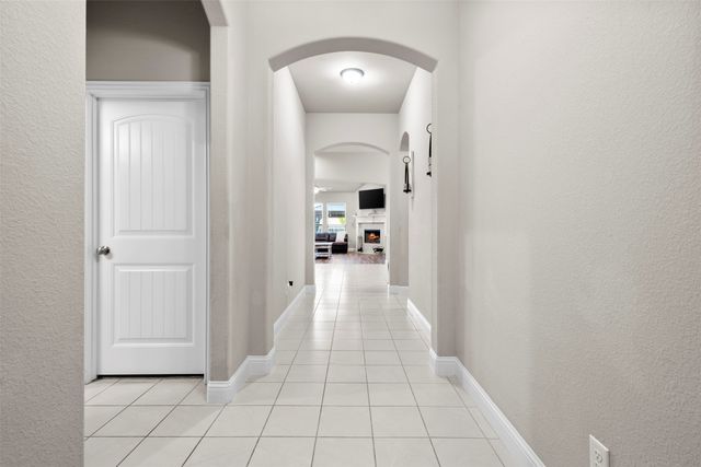 3605 Worthington Drive, Midlothian, TX 76065