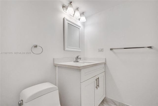 5555 Collins Avenue 3C, Miami Beach, FL 33140